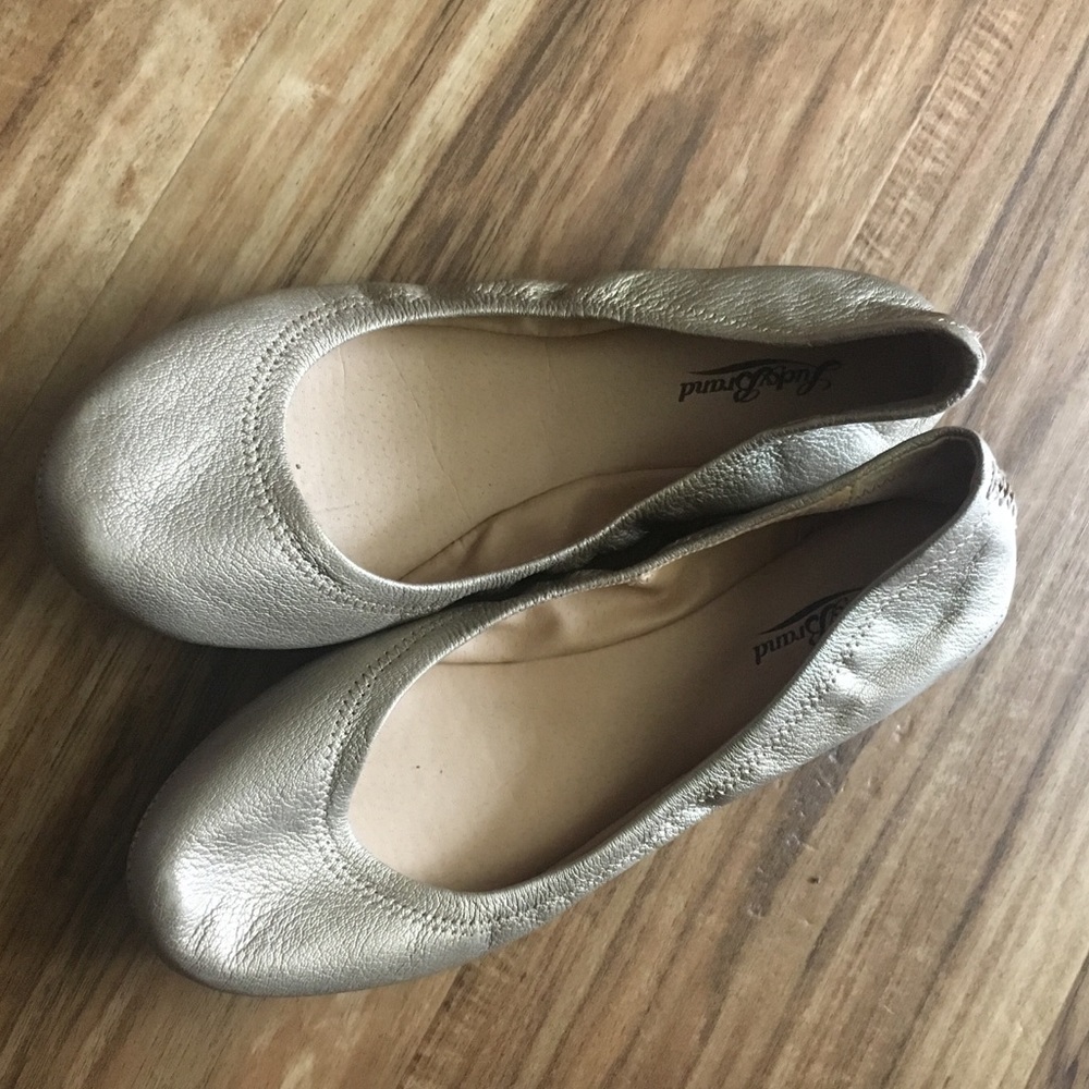 Lucky Brand Gold Flats SZ 9